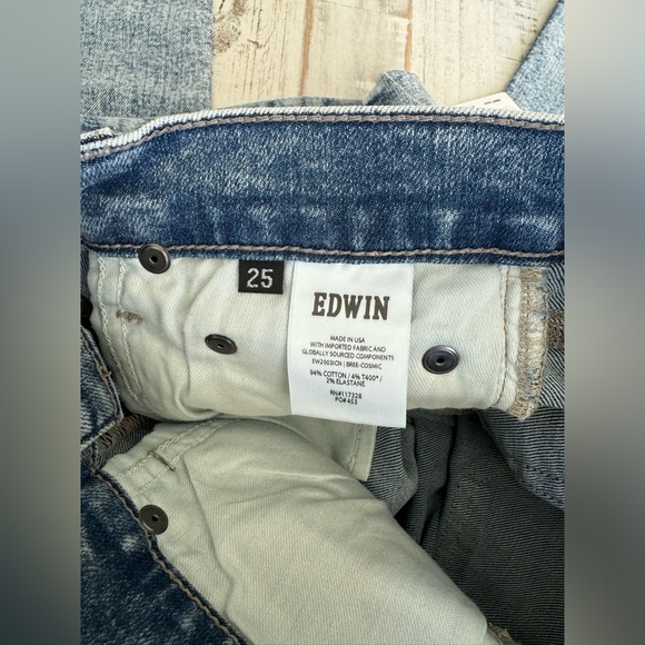 Edwin Bree Ankle Straight Cropped Jeans | Cosmic Wash - Picture 10 of 12